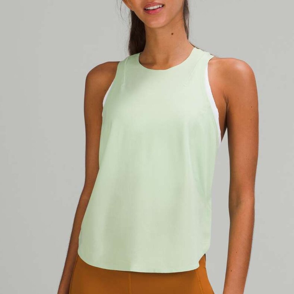 NWOT LULULEMON Lightweight Run Kit Tank Top - Size 8 - Creamy Mint Green